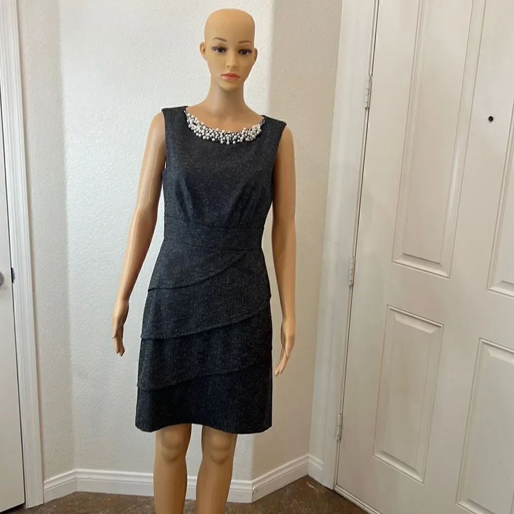 Dress Barn Size 6 Dress Gray Mini Pearl Beaded Scoop Neck Sleeveless Slimming